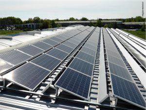 Industriedach Solaranlage Unternehmen